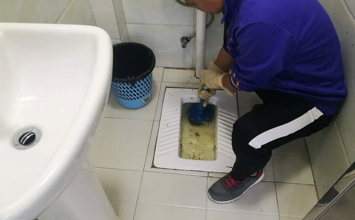 靖宇疏通蹲坑